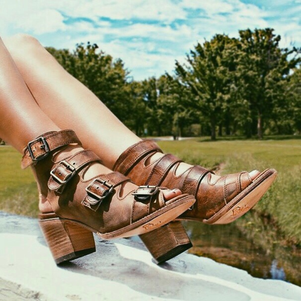 FREEBIRD by Steven FB-QUAIL sandal